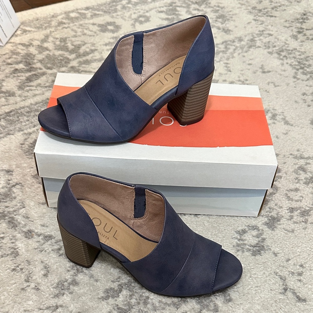 Women's Navy Heeled Sandals